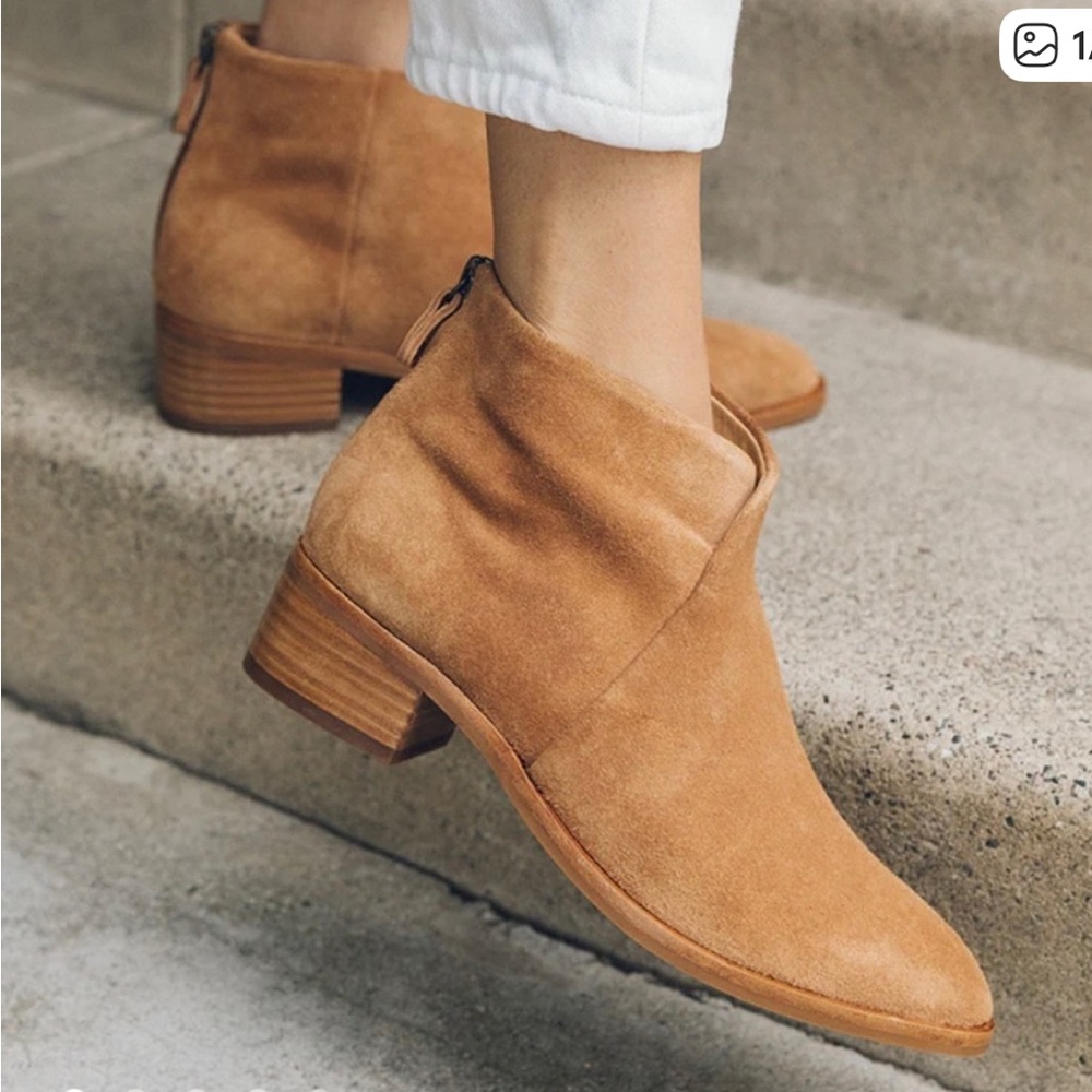 Soludos Venetian Tan Suede Ankle Boots, size 7.5